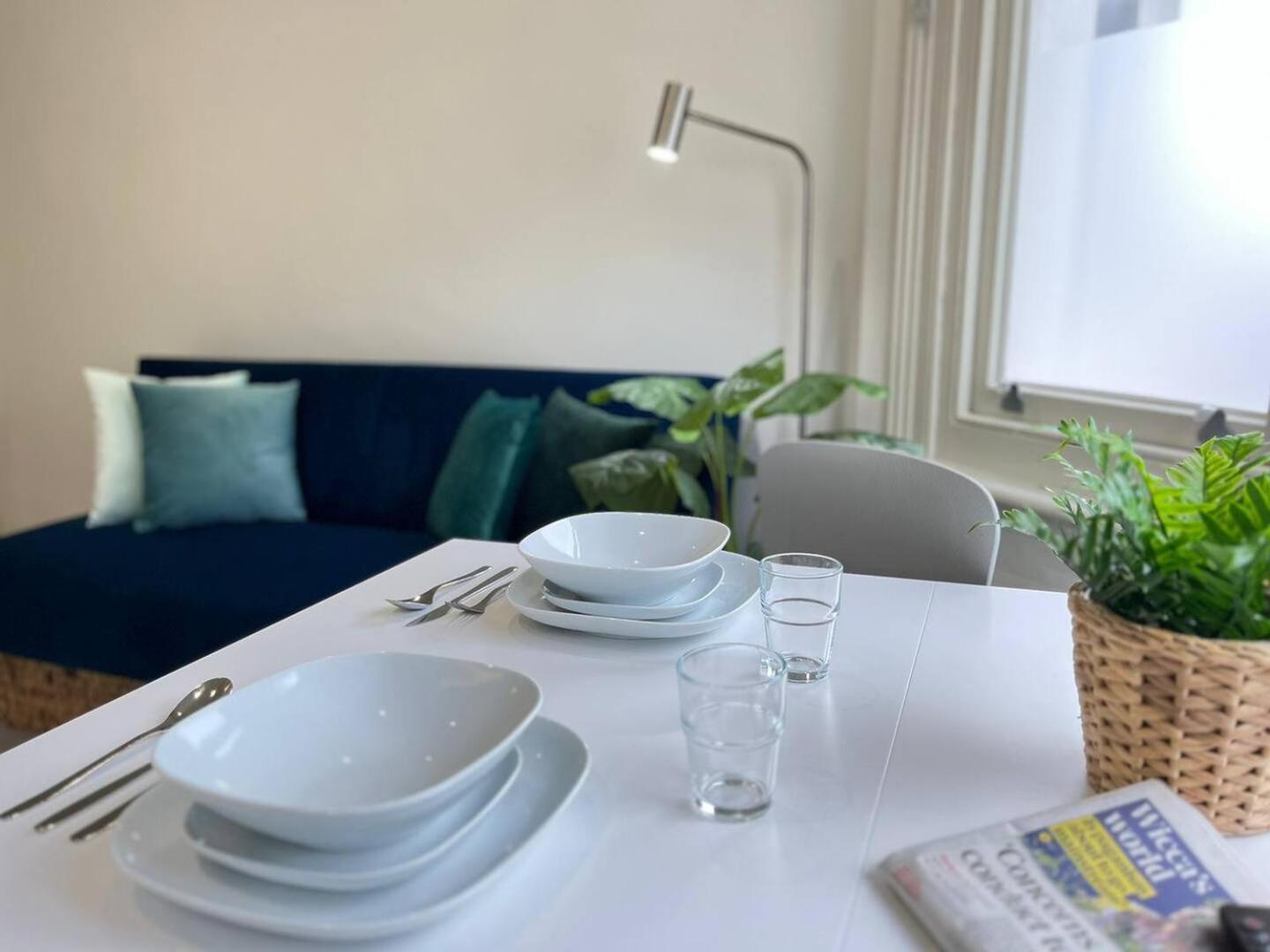06 Stylish Steps From Beach, Cafe's & Bar's Appartement