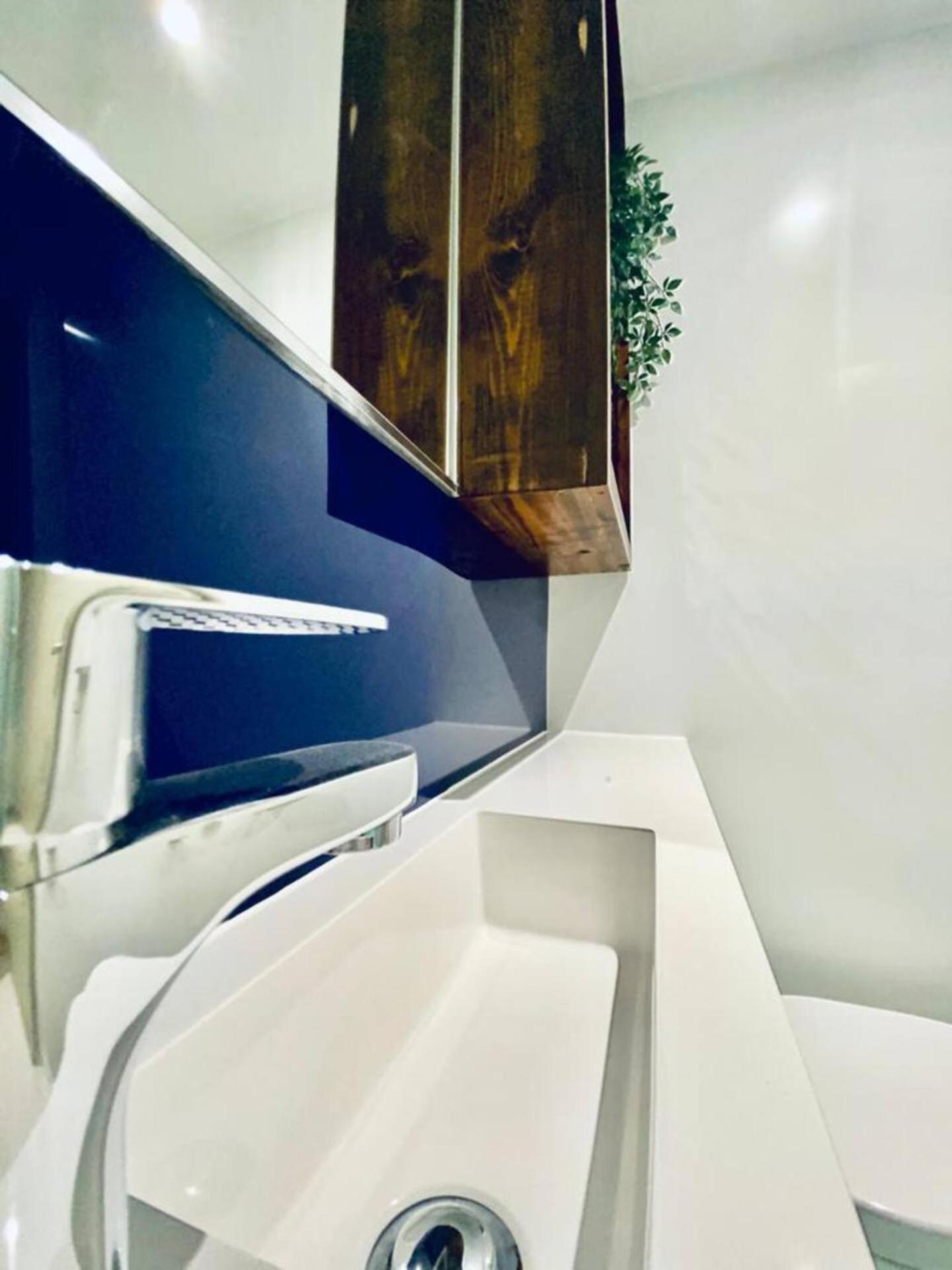 06 Stylish Steps From Beach, Cafe's & Bar's Appartement Hove